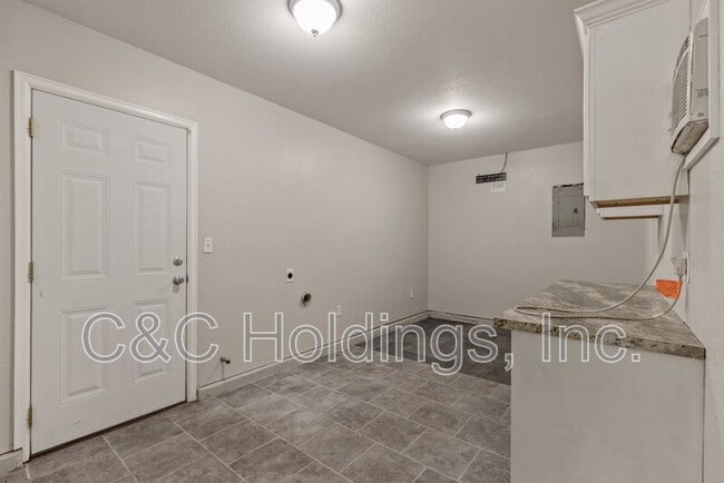 Building Photo - 20154 E 3rd St