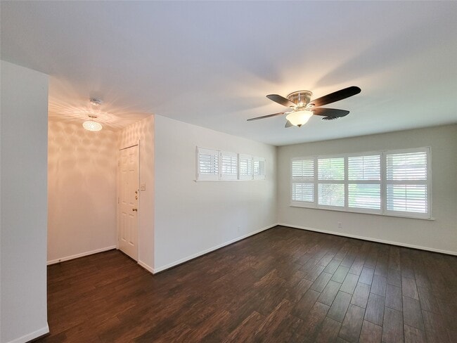 Building Photo - 4602 Redstart St