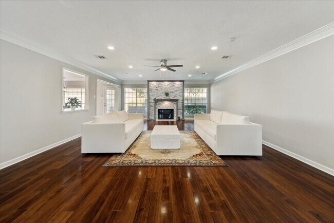 Building Photo - 30 Penny Green St