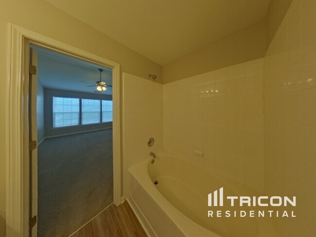 Building Photo - 2416 Deberry Ct