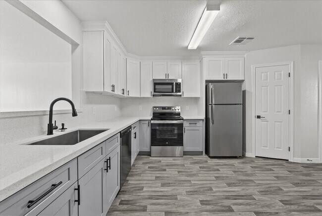 Building Photo - 2101 St Lucia Calle