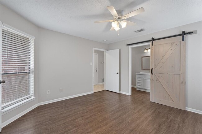 Building Photo - 13357 Water Oak Ln