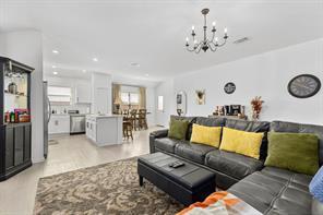 Building Photo - 211 Camargue Dr