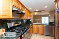 Building Photo - ***PET FRIENDLY*** 2 BED WITH DUAL PRIMARY...