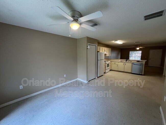 Building Photo - 550 Imperial Pl