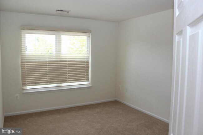 Building Photo - 20965 Kittanning Ln