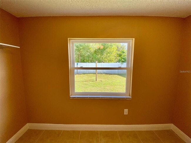 Building Photo - 880 Nelson Dr