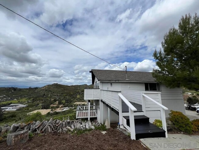Primary Photo - 1531 Avohill Dr