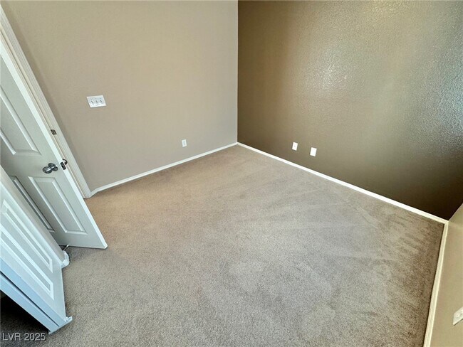 Building Photo - 10533 Kivas Ct