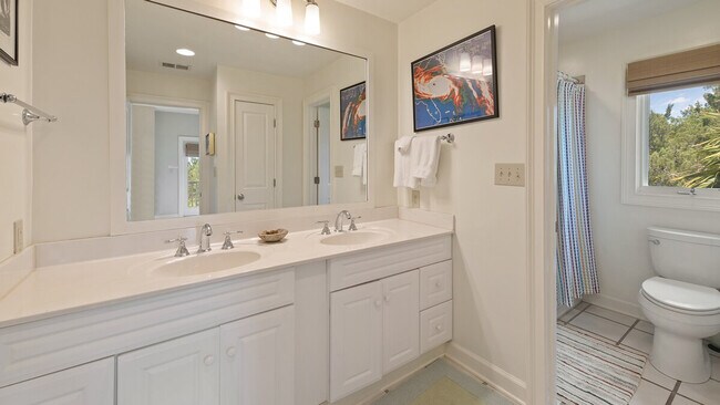 Building Photo - 321 Pioneer Loop