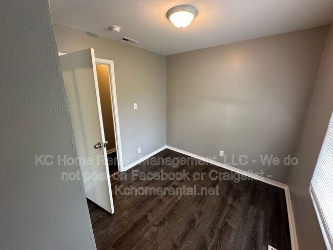 Building Photo - 15315 Fuller Ave