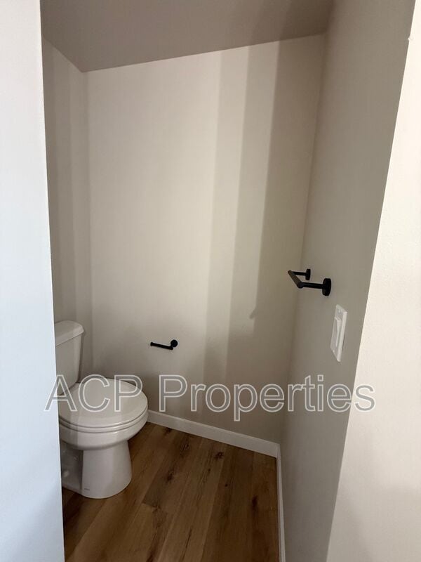 Building Photo - 2205 DeJong Dr