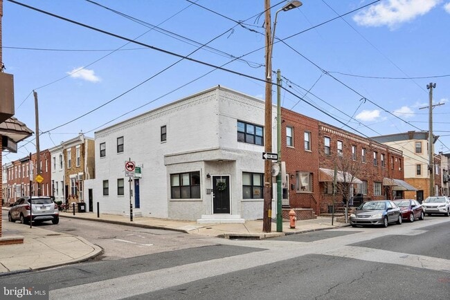 Building Photo - 2024 S 12th St