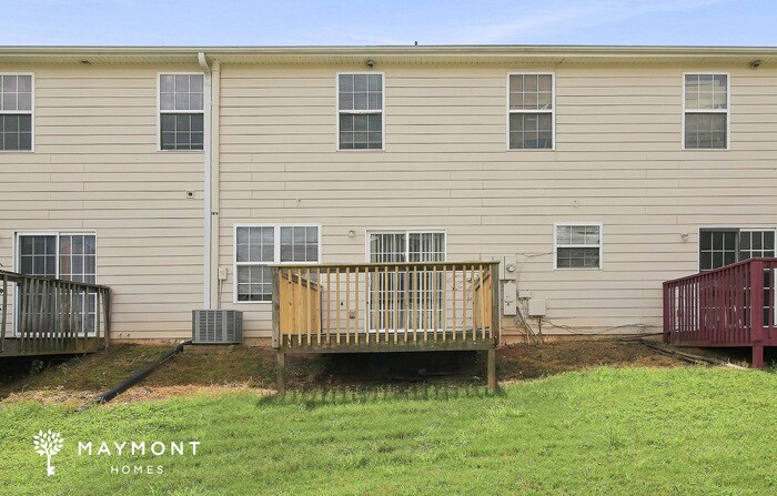 Building Photo - 708 Georgetown Ln