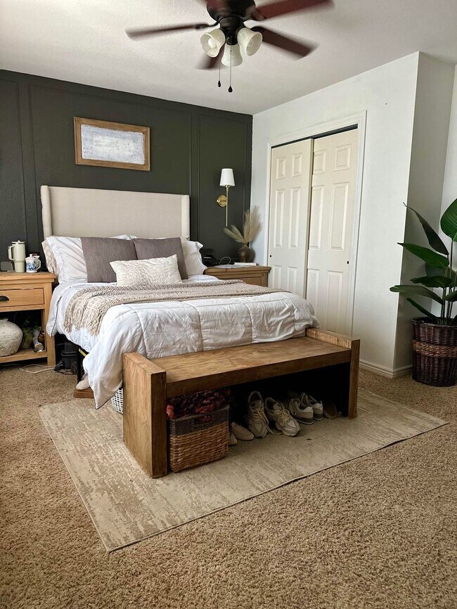 Building Photo - Charming 4 Bedroom Home w/ A/C in Security