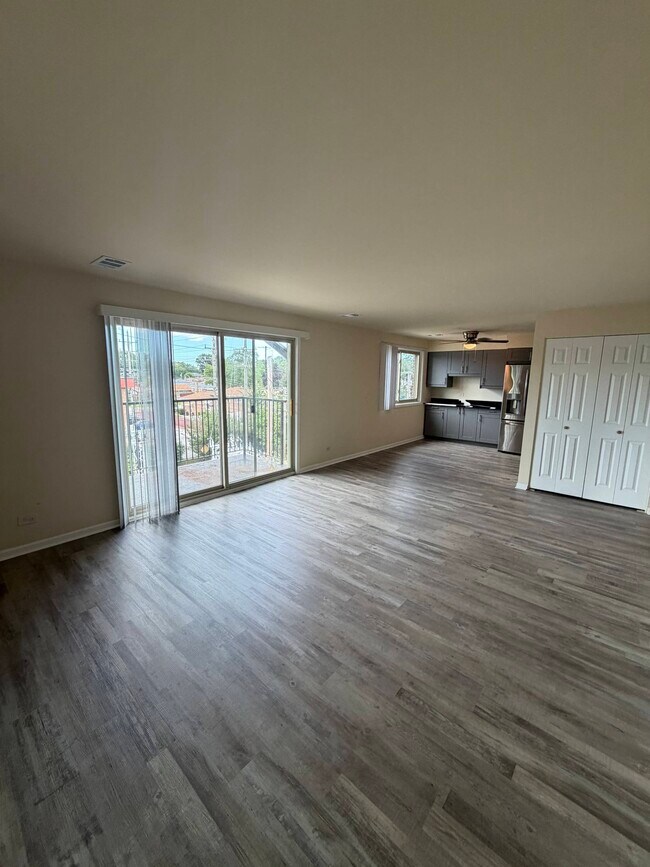 Building Photo - 9937 S Cicero Ave