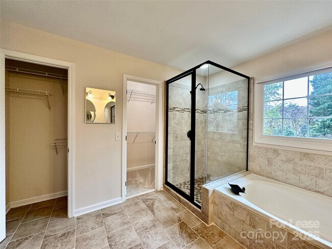 Building Photo - 126 Lake Davidson Cir