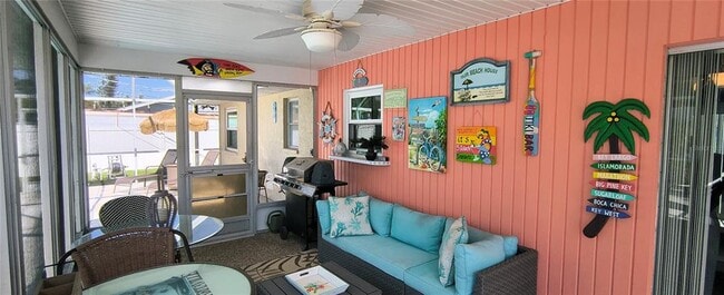 Building Photo - 824 Devon Rd