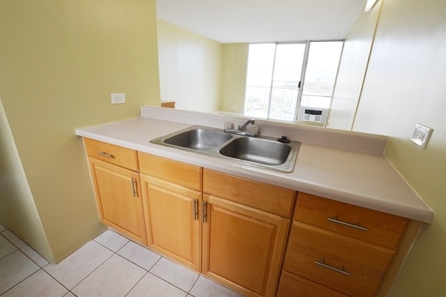 Building Photo - Salt Lake - Pikake Manor 2 bed, 1 bath, 2 parking
