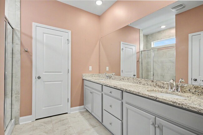 Building Photo - 2223 Blue Crane Cir