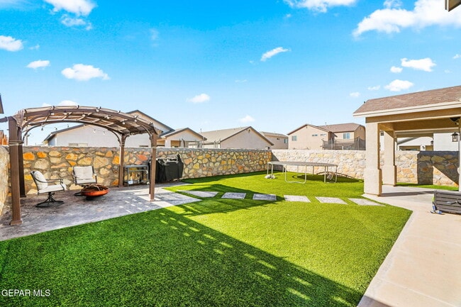 Building Photo - 15112 Purpose Ave