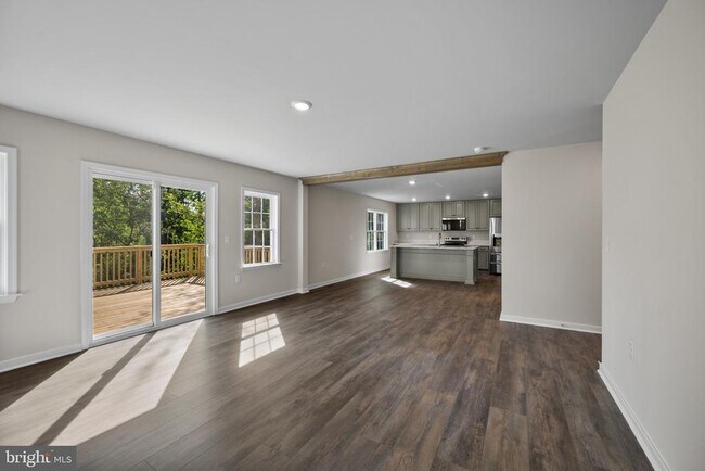 Building Photo - 106 Mate Ct