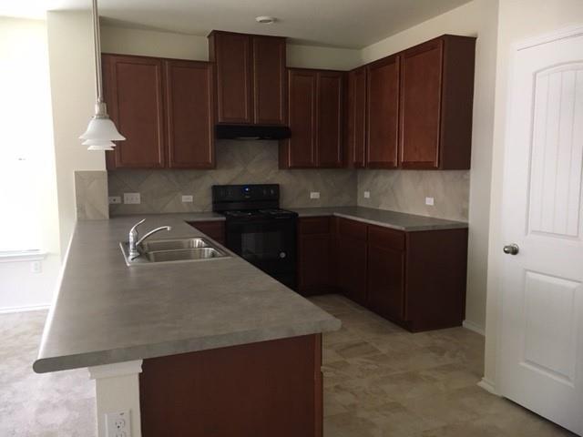 Building Photo - 7700 Crystalbrook W