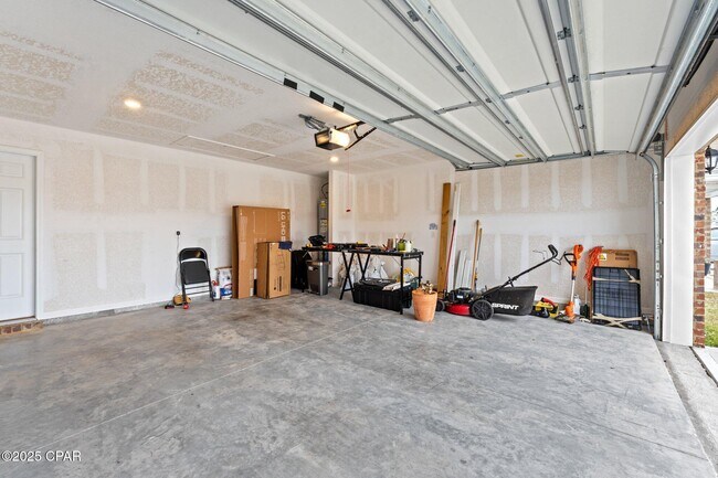 Building Photo - 6428 Slabinski Ln