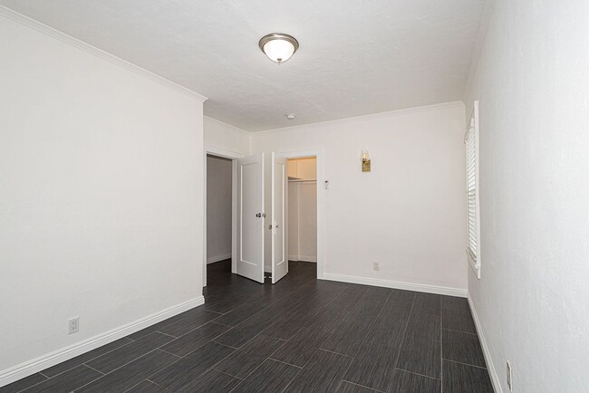 Building Photo - Bright and airy 2-bedroom 2-bath in Mid- City