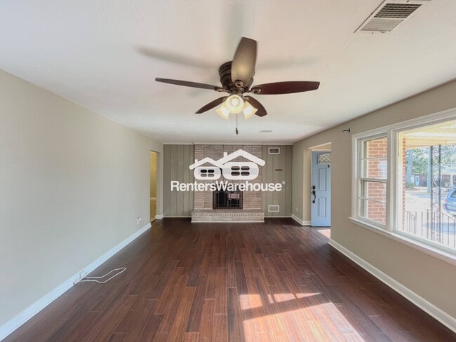 Building Photo - 3904 S Rd