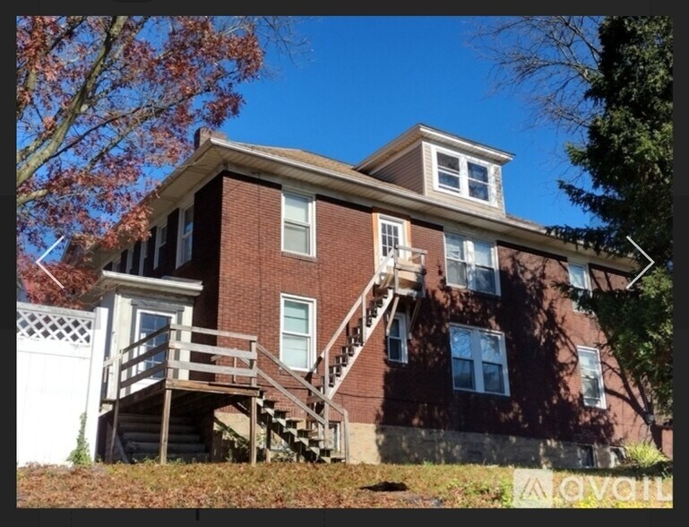 Primary Photo - 341 Linden Ave