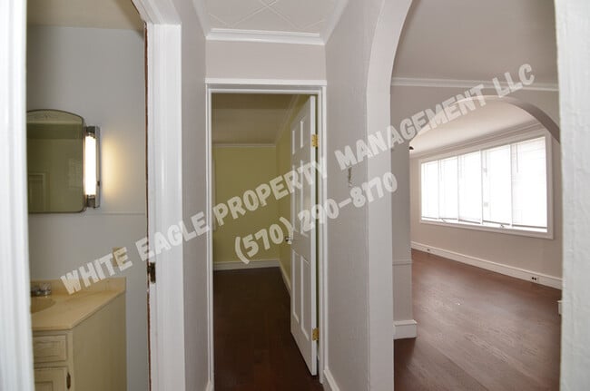 Building Photo - 319 Front St