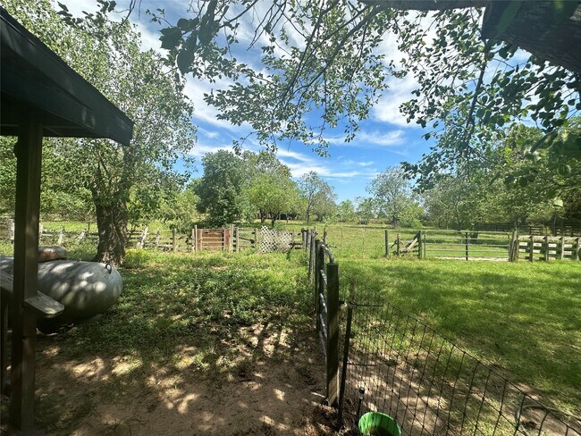 Building Photo - 20314 Great Lake St