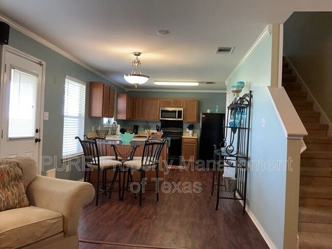 Building Photo - 108 Covey Ln