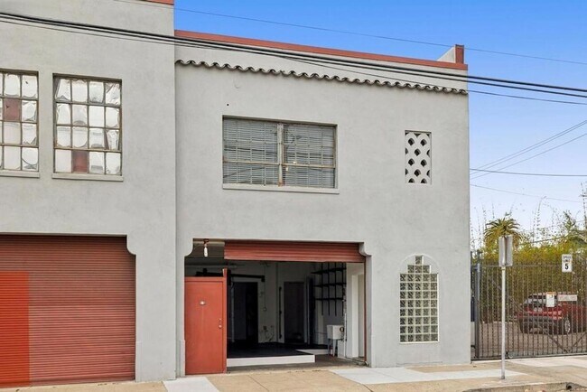 Building Photo - Stunning West Oakland Live Work Loft w/ Ground Floor Studio