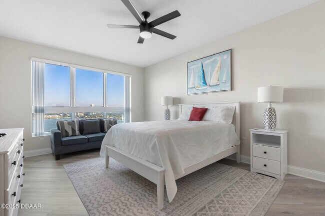 Building Photo - 231 Riverside Dr