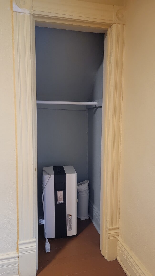 Building Photo - 441 Second St