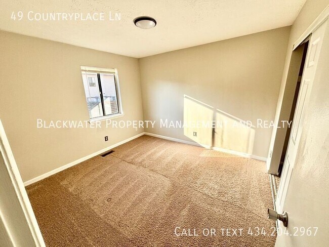 Building Photo - 49 Countryplace Ln