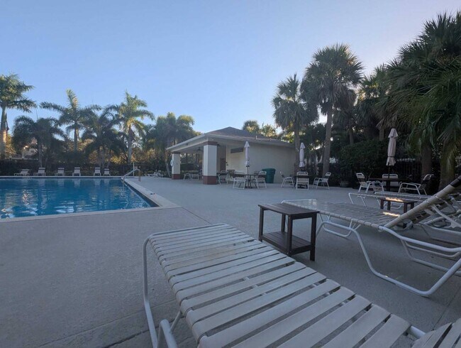 Building Photo - 1944 SE High Springs Dr