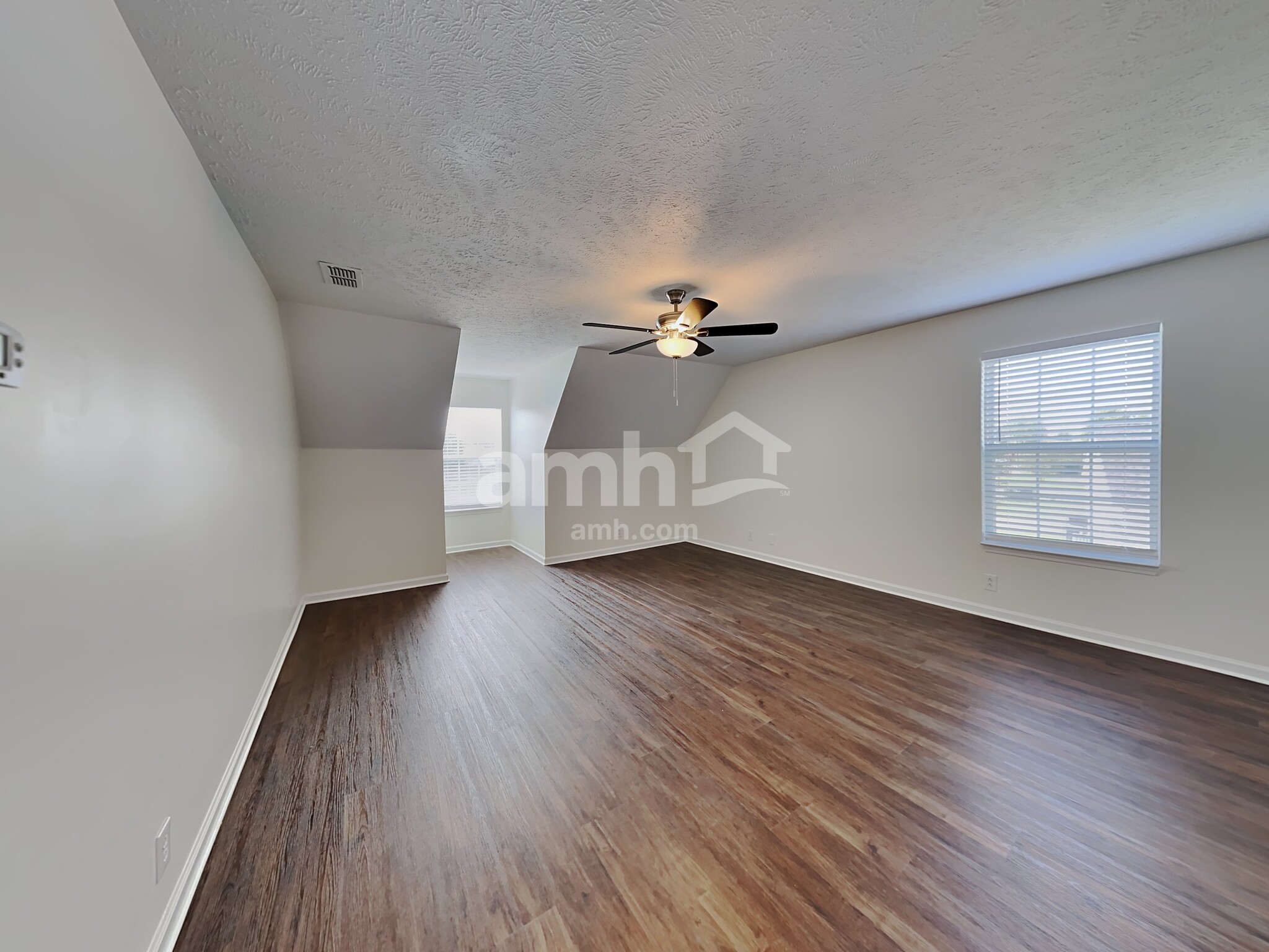 Building Photo - 1609 Carrick Dr