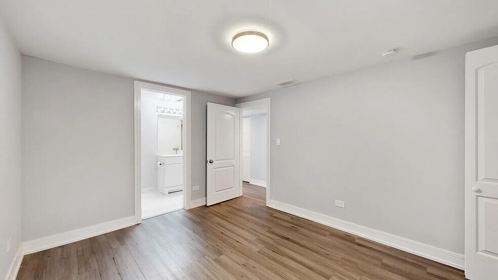 Building Photo - 3744 S Parnell Ave
