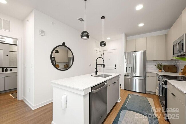 Building Photo - 4101 Raleigh St