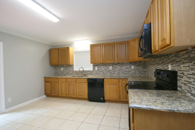 Building Photo - 3126 Las Animas Ave NW