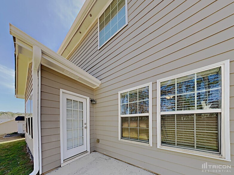 Building Photo - 706 Hot Springs Trail
