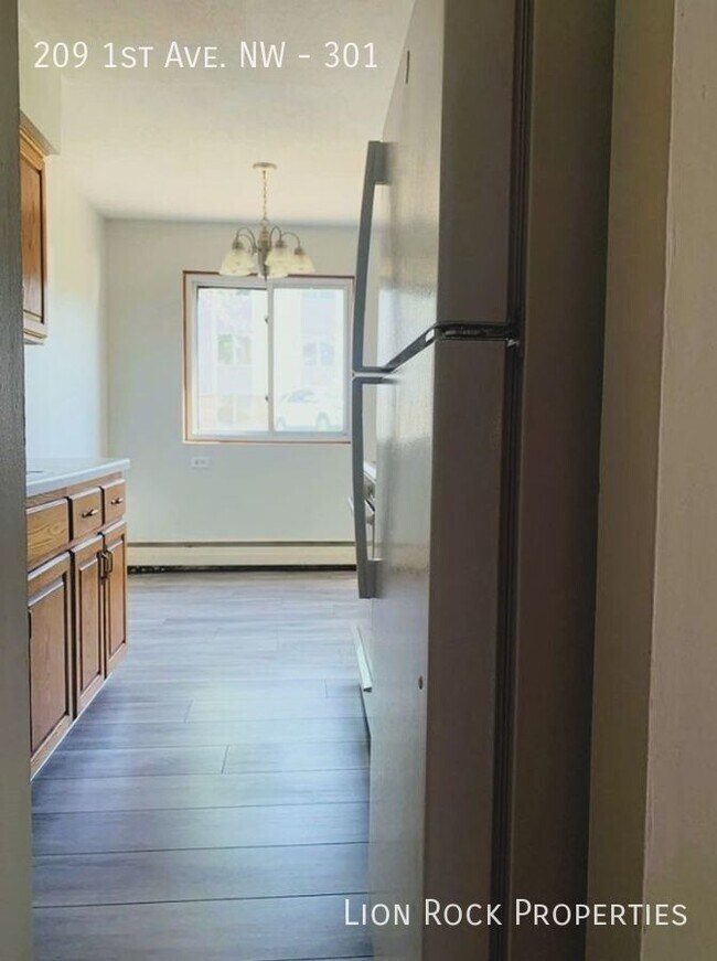 Primary Photo - Your Modern Oasis in Osseo for $1,200/mont...