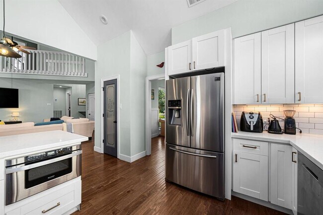 Building Photo - 11414 Del Monte Dr