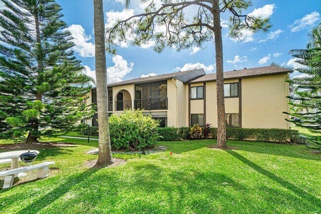 Building Photo - 407 Pine Glen Ln