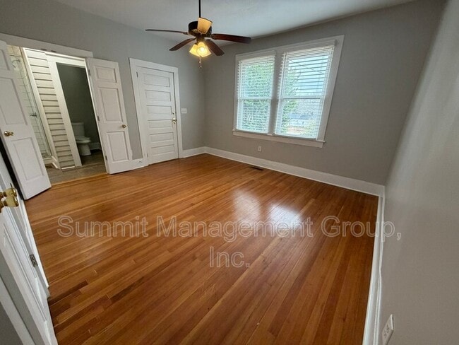 Building Photo - 8 N Broad St