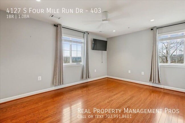 Building Photo - 4127 S Four Mile Run Dr