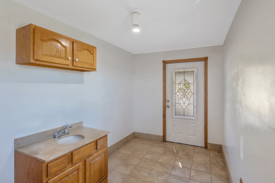 Building Photo - 6961 Collamer Rd